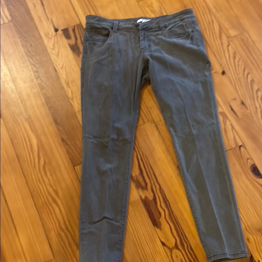 Cabi Light Gray Skinny jeans